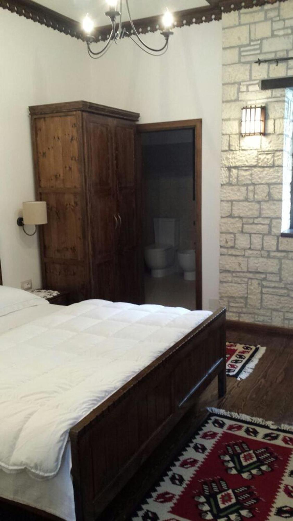 Hotel Vila Aleksander Berat Room photo